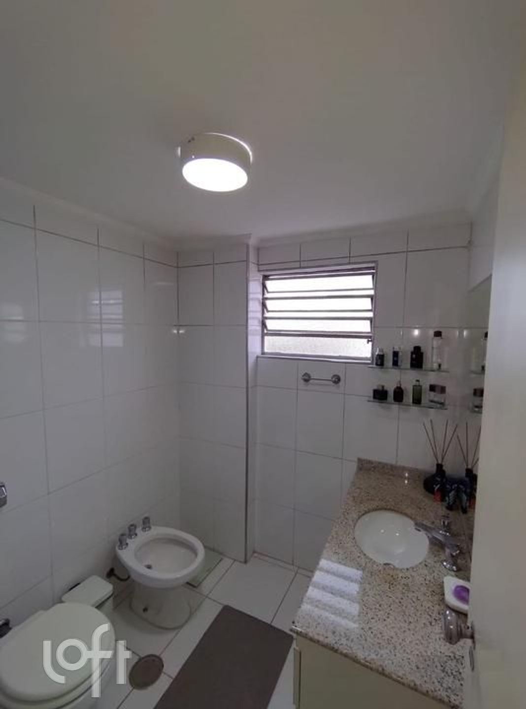 Apartamento à venda com 3 quartos, 107m² - Foto 2