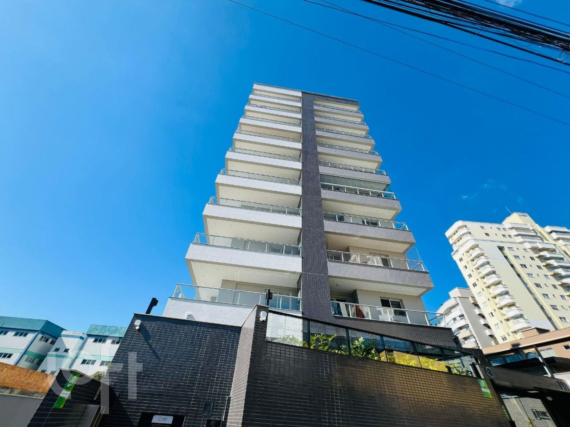 Apartamentos com 92m², 2 quartos, 2 suítes, 2 garagens, no bairro Barreiros em São José