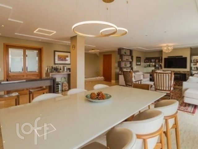 Casa com 447m², 4 dormitórios, 3 suítes, 4 vagas, Chácara das Pedras em Porto Alegre