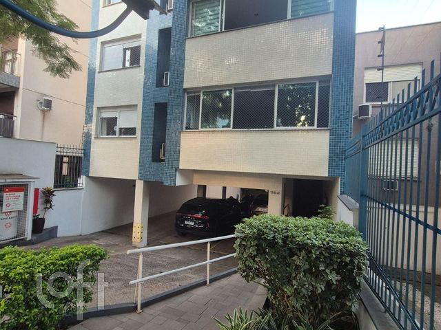 Apartamento com 99m², 3 dormitórios, 1 suíte, 2 vagas, Higienópolis em Porto Alegre