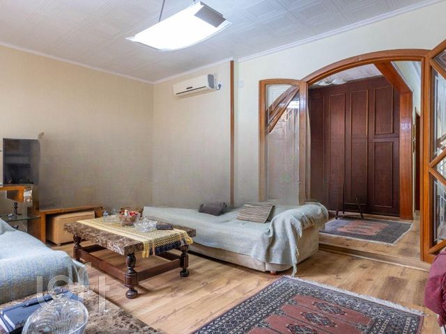 Apartamento com 148m², 3 dormitórios, 1 suíte, 1 vaga, Menino Deus em Porto Alegre