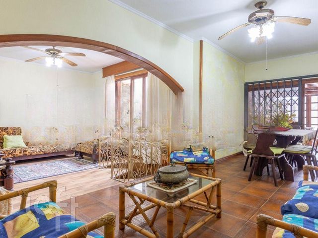 Apartamento com 148m², 3 dormitórios, 1 suíte, 1 vaga, Menino Deus em Porto Alegre