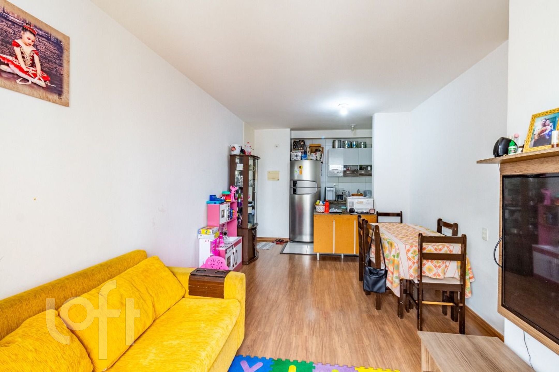 Apartamento à venda com 3 quartos, 69m² - Foto 2