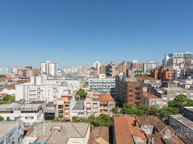 Apartamento com 62m², 2 dormitórios, 1 suíte, 2 vagas, Rio Branco em Porto Alegre