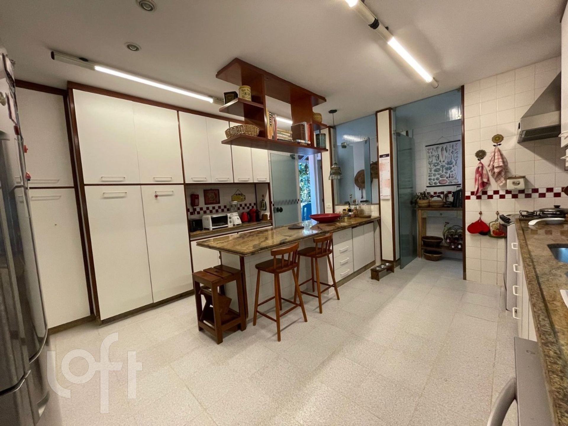 Apartamento à venda com 4 quartos, 267m² - Foto 17