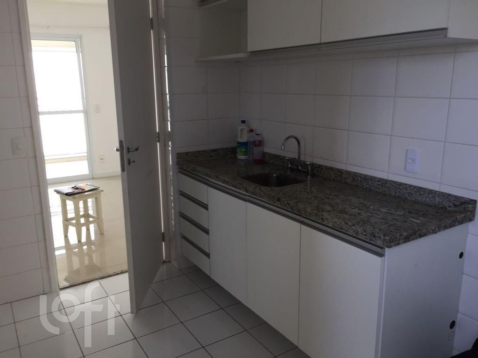 Apartamento à venda com 3 quartos, 54m² - Foto 1