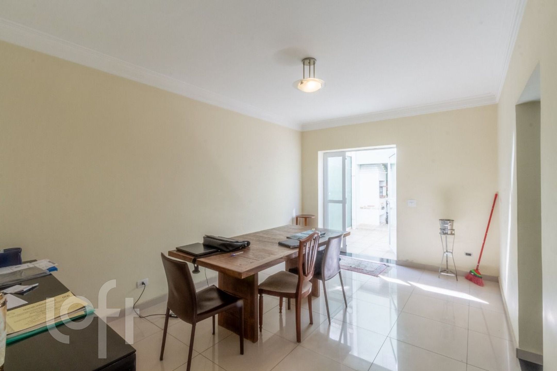 Casa à venda com 3 quartos, 200m² - Foto 4