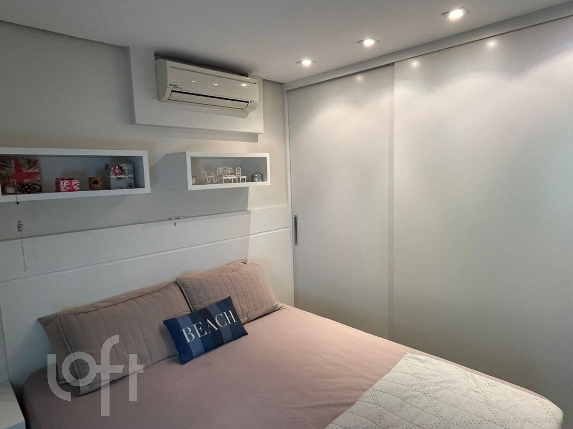 Apartamento à venda com 2 quartos, 70m² - Foto 13