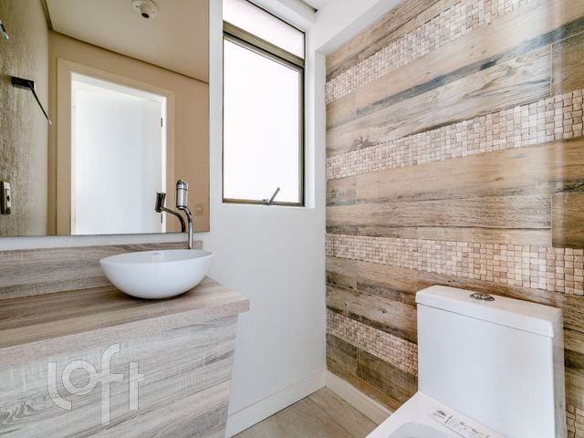 Apartamento com 184m², 3 dormitórios, 1 suíte, 2 vagas, Menino Deus em Porto Alegre