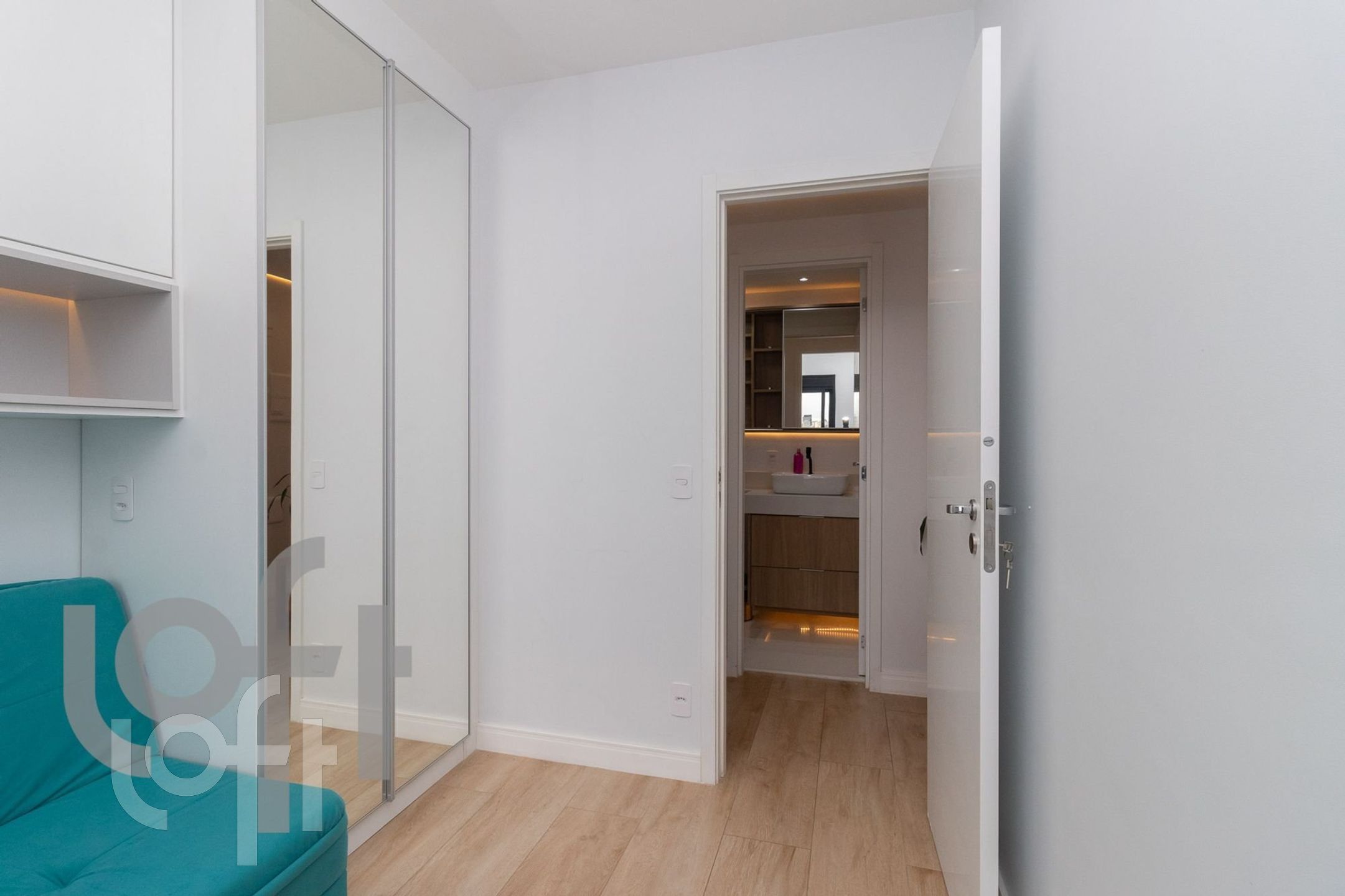 Apartamento à venda com 2 quartos, 57m² - Foto 4