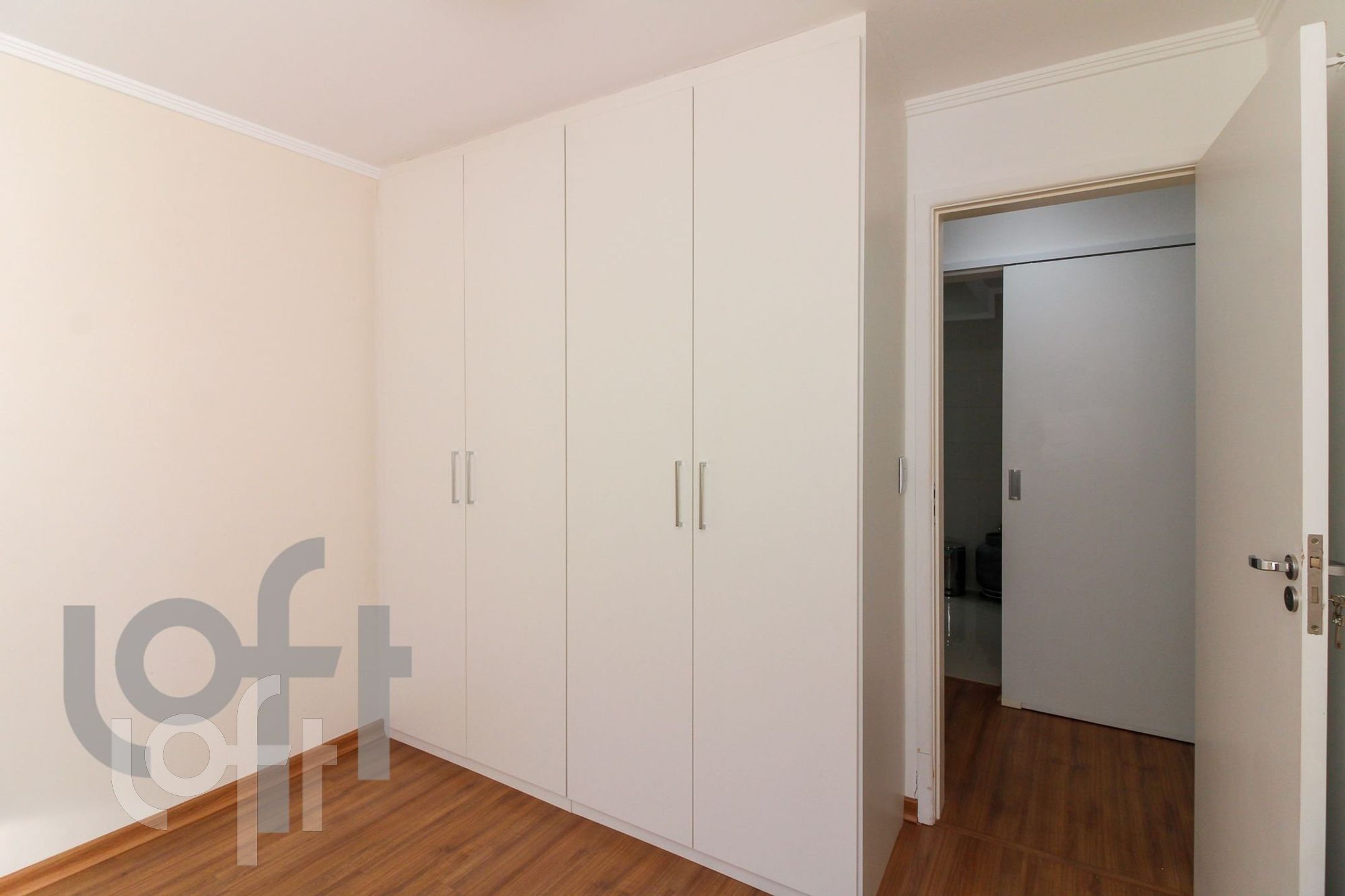 Apartamento à venda com 2 quartos, 69m² - Foto 2