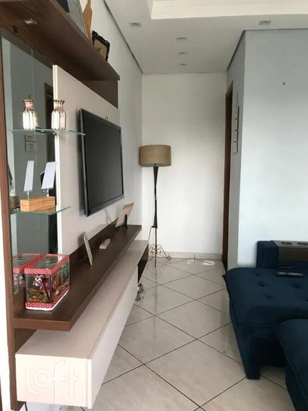 Apartamento à venda com 3 quartos, 93m² - Foto 2