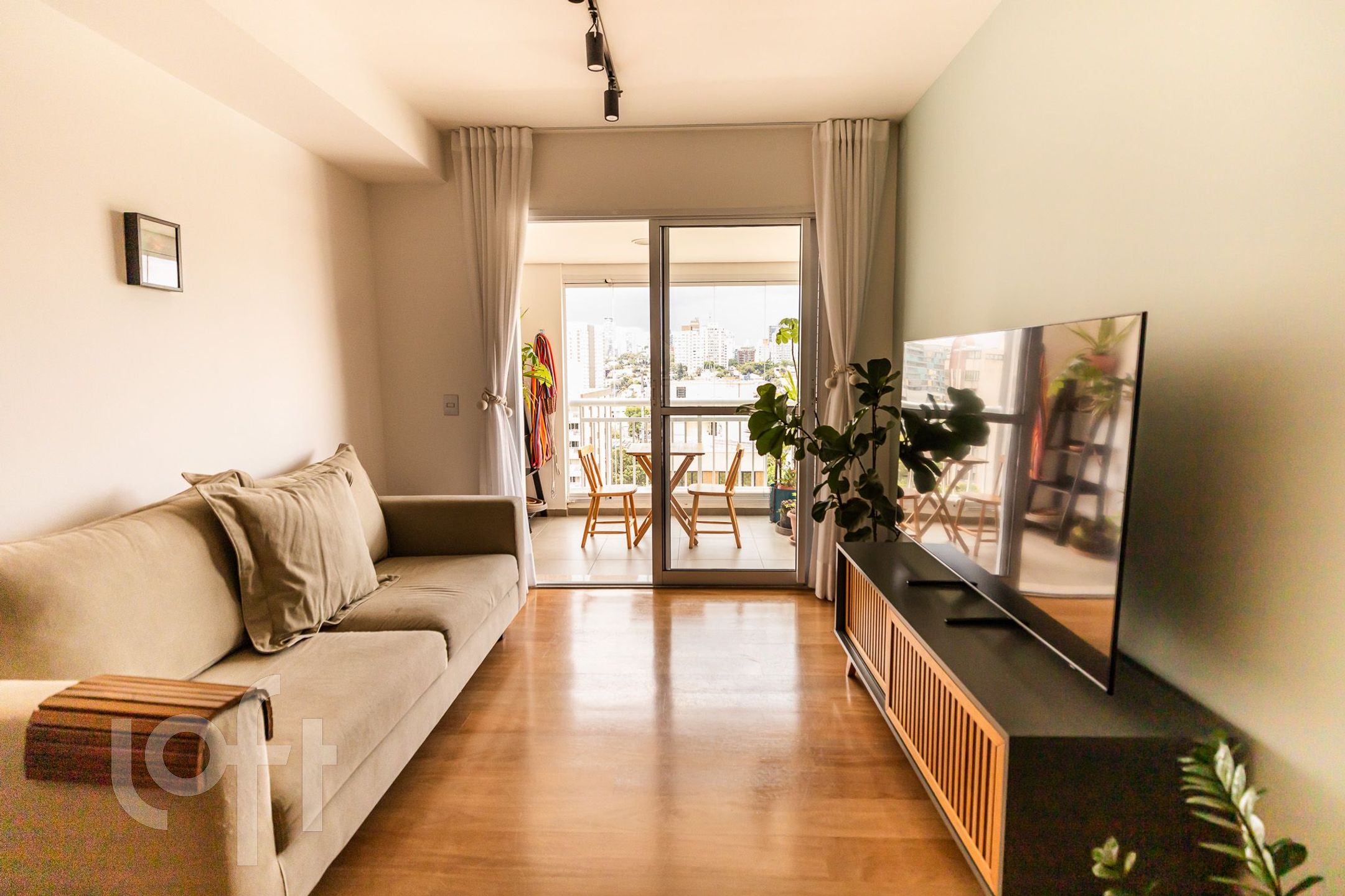 Apartamento à venda com 2 quartos, 120m² - Foto 1