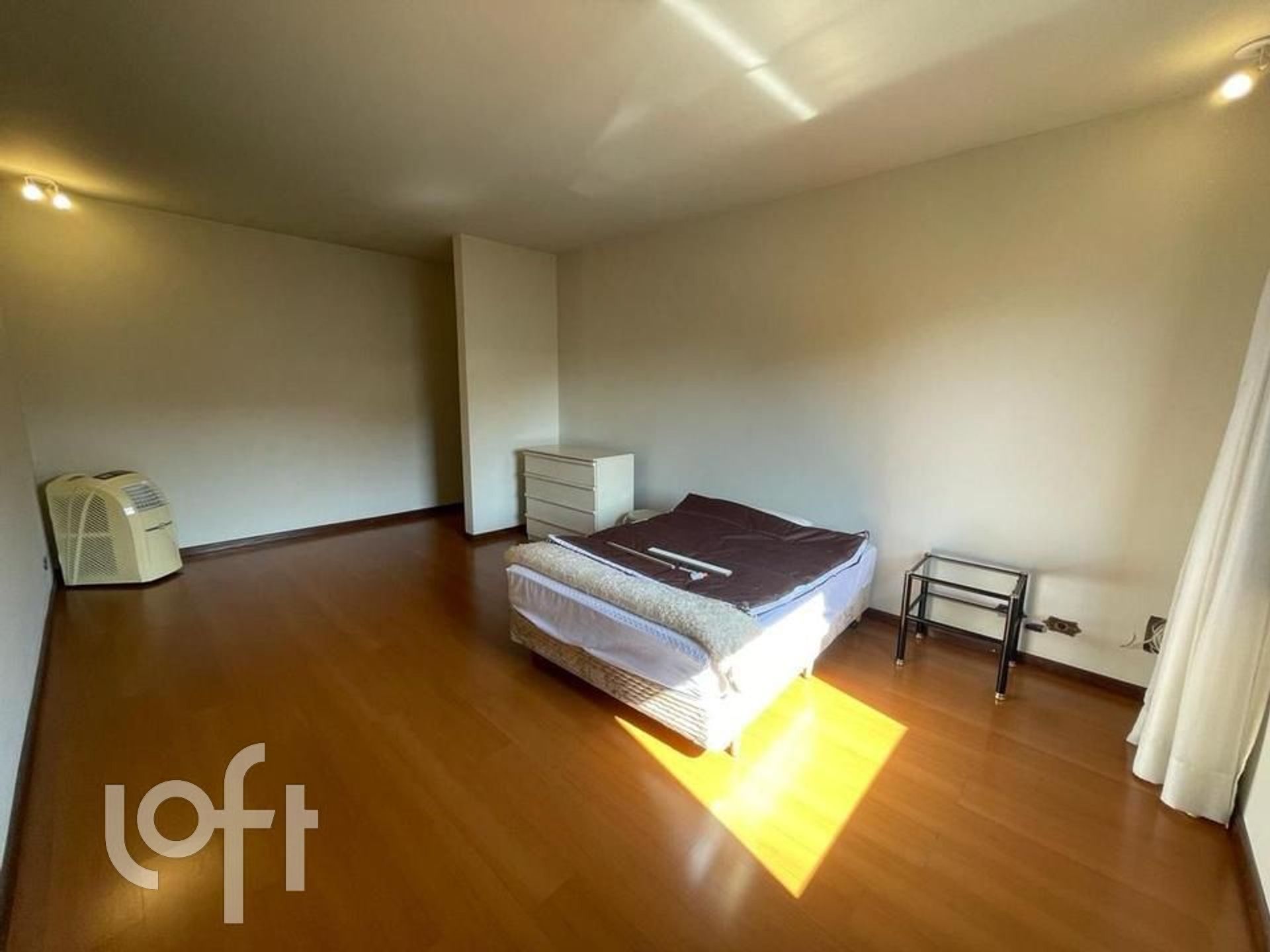 Casa à venda com 3 quartos, 600m² - Foto 17