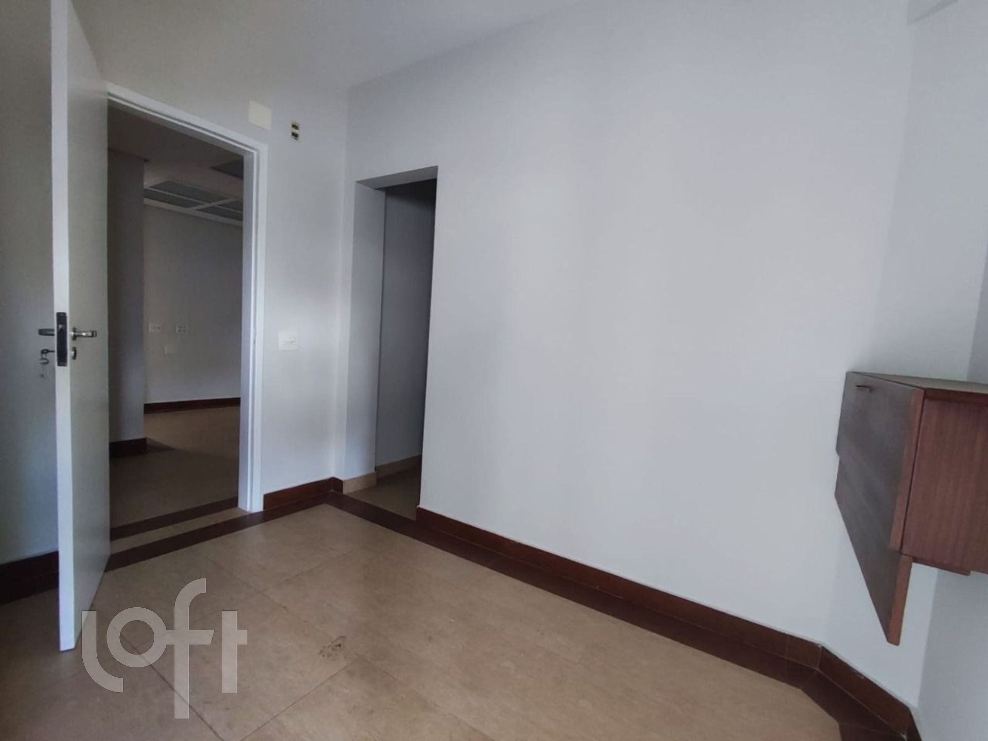 Apartamento à venda com 3 quartos, 198m² - Foto 17