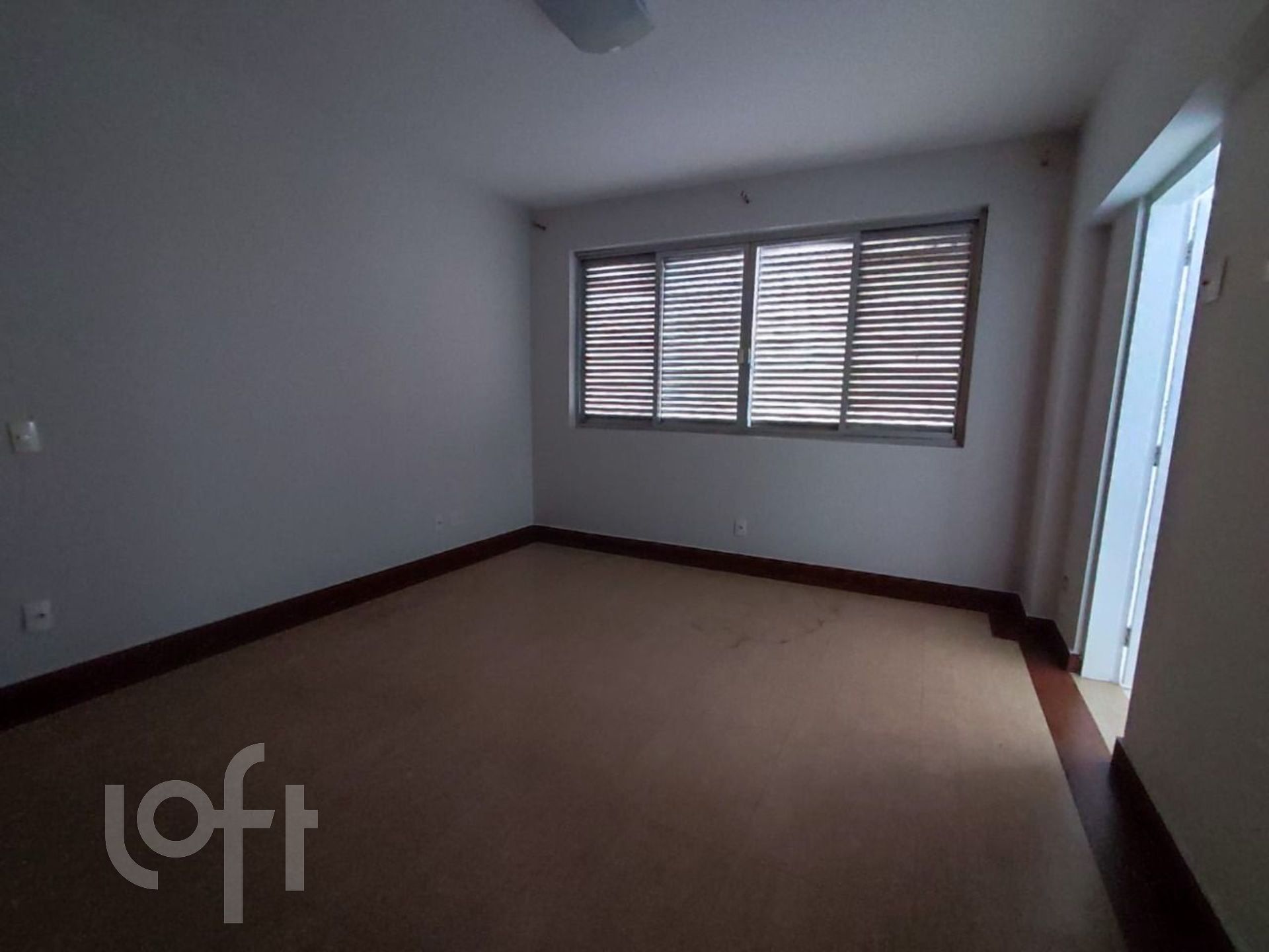 Apartamento à venda com 3 quartos, 198m² - Foto 12