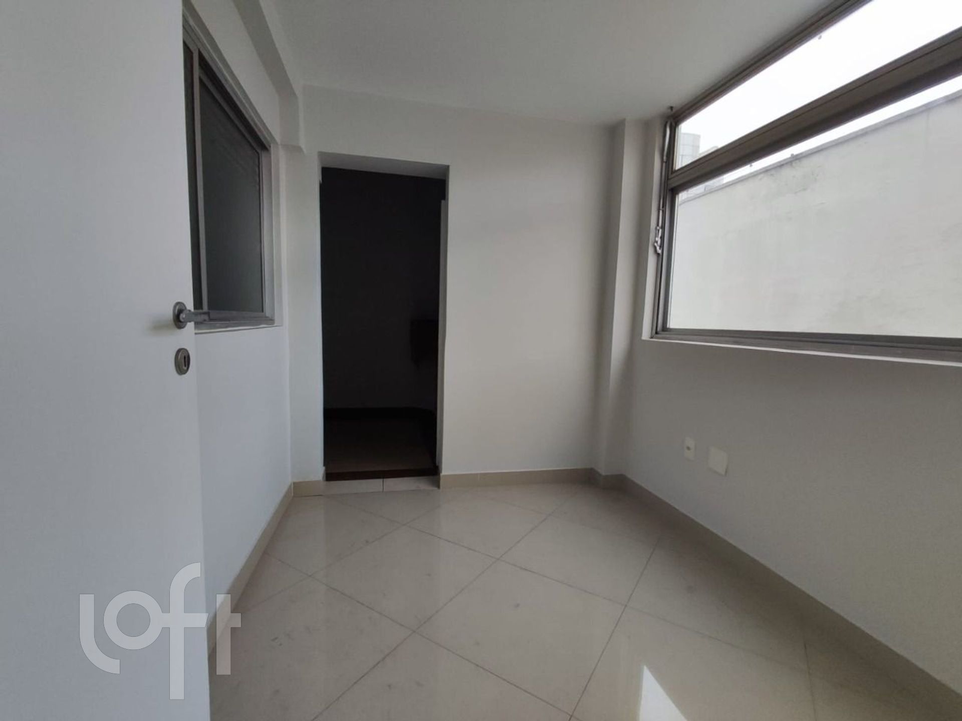 Apartamento à venda com 3 quartos, 198m² - Foto 15