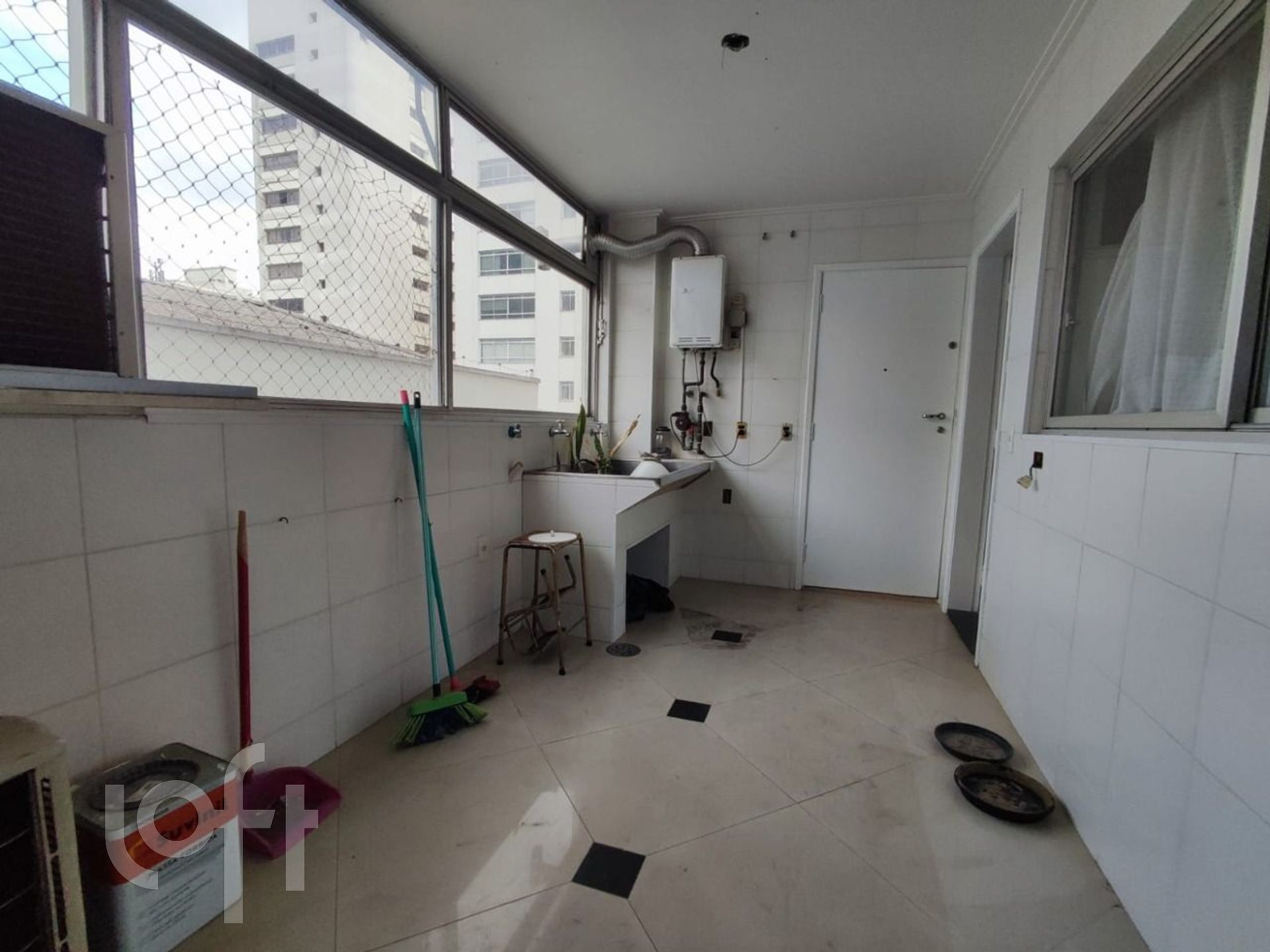 Apartamento à venda com 3 quartos, 198m² - Foto 11