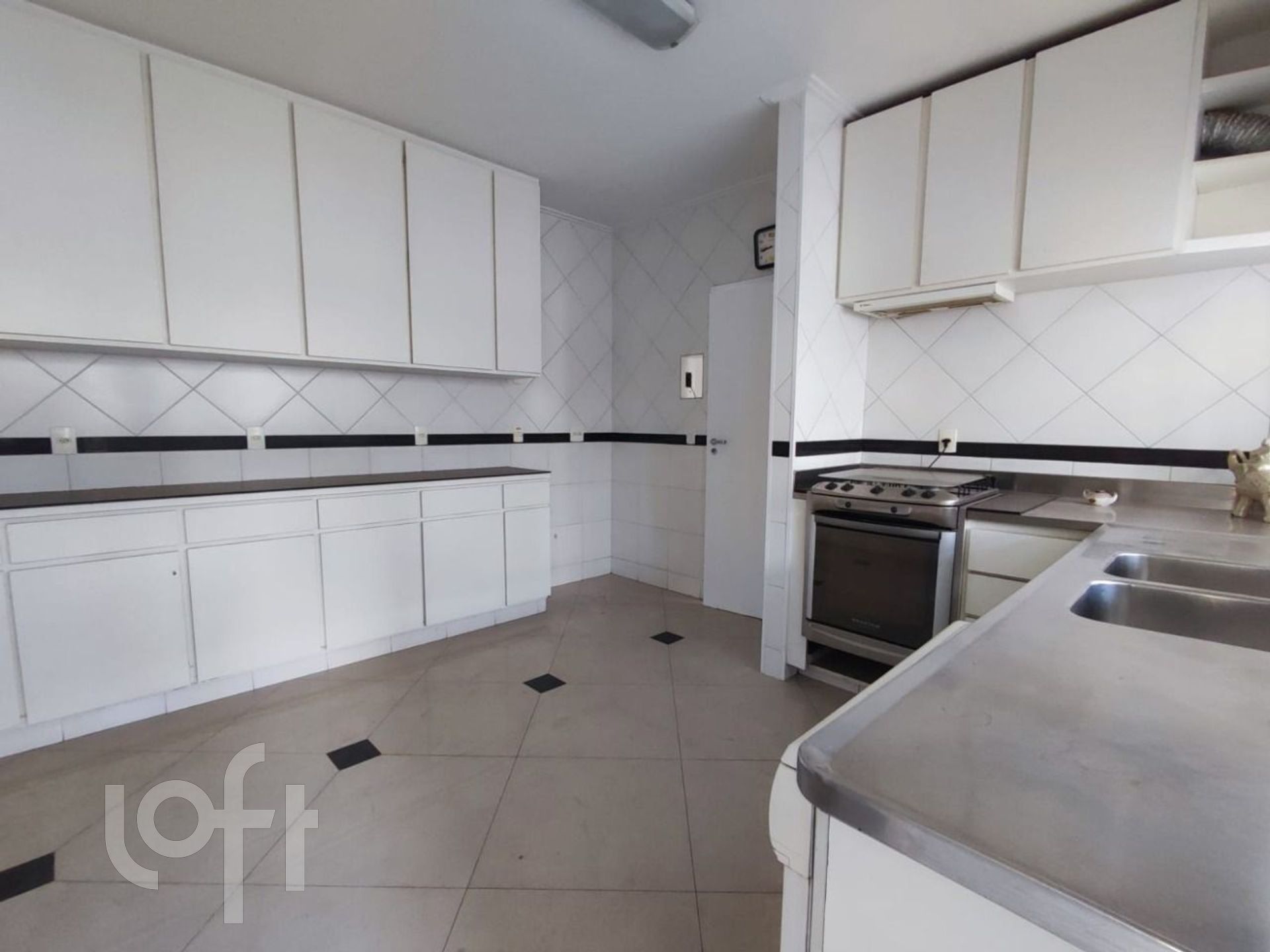 Apartamento à venda com 3 quartos, 198m² - Foto 6