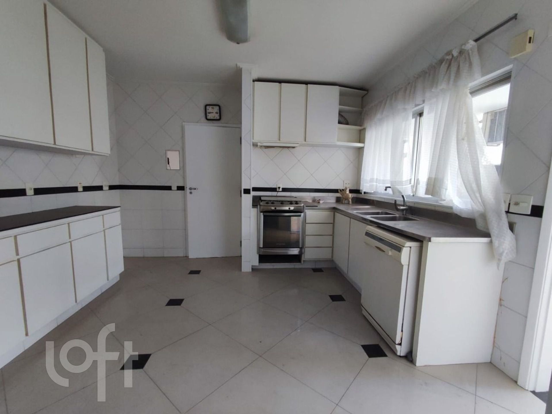 Apartamento à venda com 3 quartos, 198m² - Foto 5