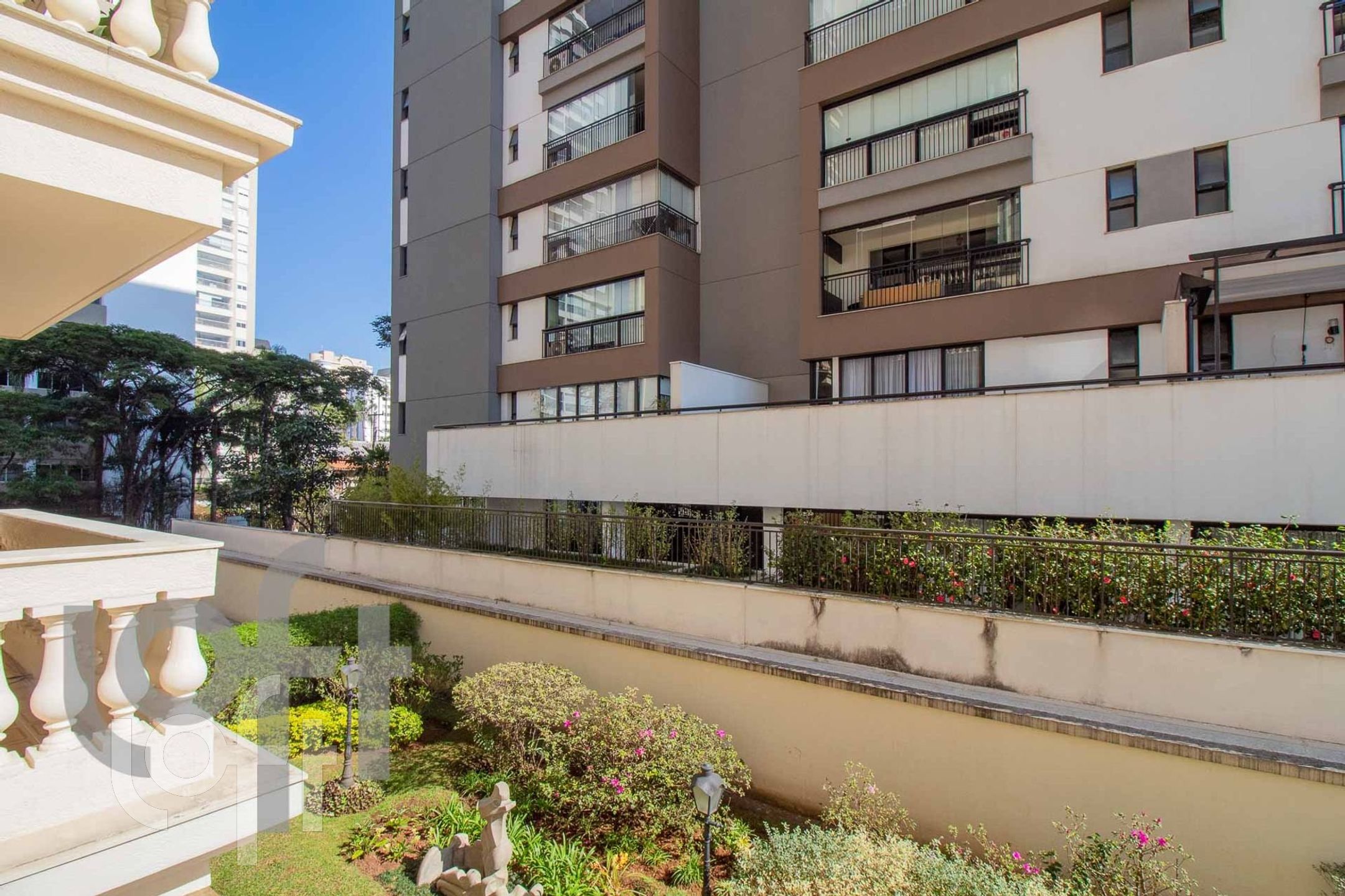 Apartamento à venda com 3 quartos, 140m² - Foto 5