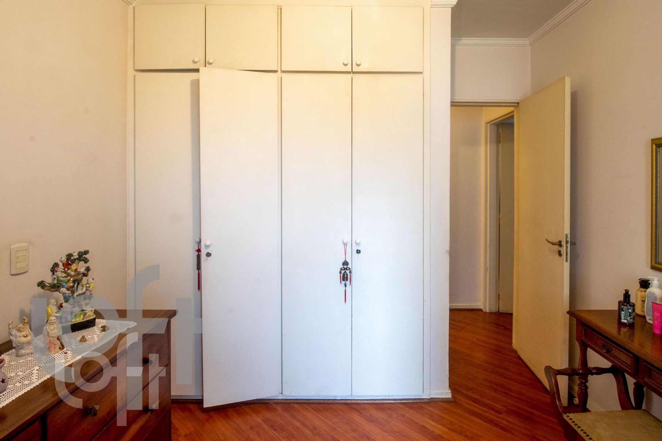 Apartamento à venda com 3 quartos, 127m² - Foto 2