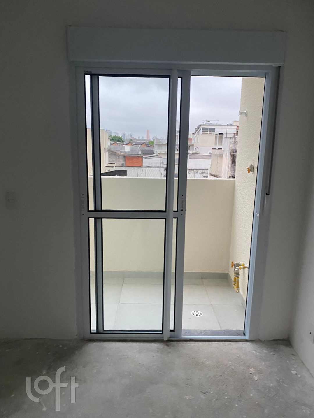 Apartamento à venda com 1 quarto, 32m² - Foto 1