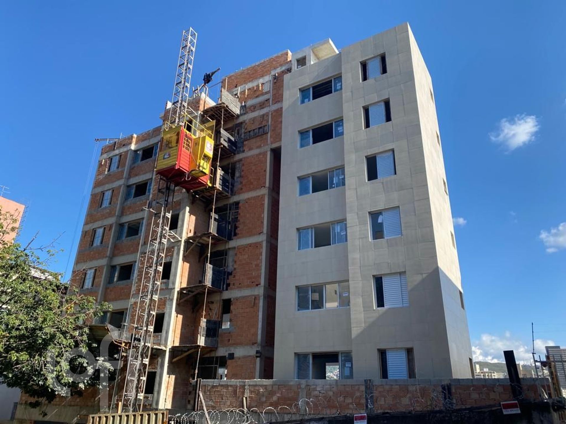 Apartamento à venda com 3 quartos, 78m² - Foto 1