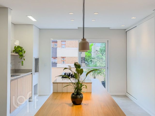 Apartamento com 97m², 2 dormitórios, 1 vaga, Petrópolis em Porto Alegre