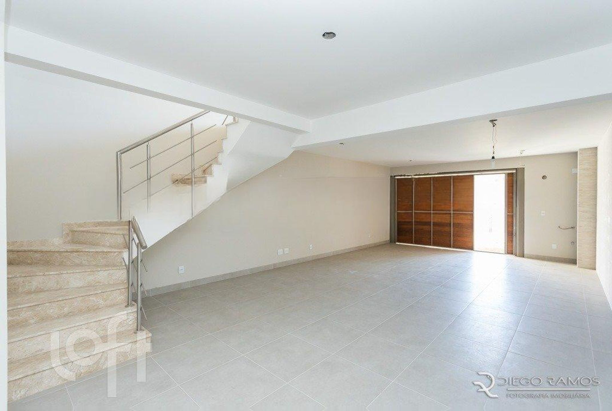Casa com 281m², 3 dormitórios, 3 suítes, 5 vagas, Chácara das Pedras em Porto Alegre
