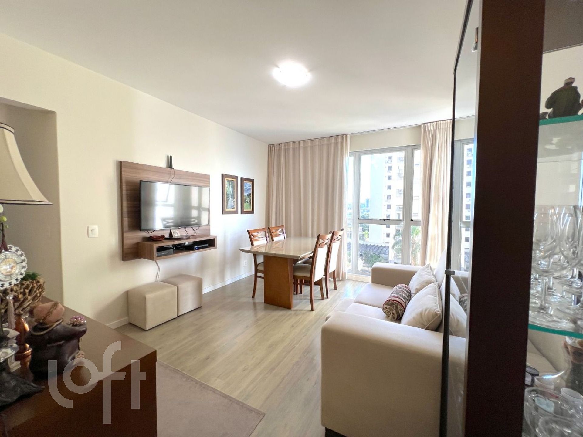 Apartamento à venda em Centro com 77 m², 2 quartos, 1 vaga