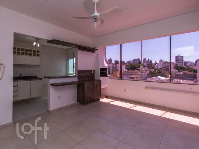Apartamento com 65m², 2 dormitórios, 1 suíte, 1 vaga, Jardim Botânico em Porto Alegre