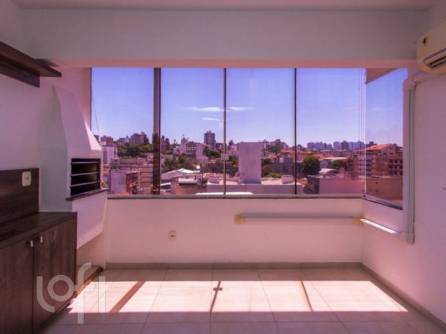 Apartamento com 65m², 2 dormitórios, 1 suíte, 1 vaga, Jardim Botânico em Porto Alegre