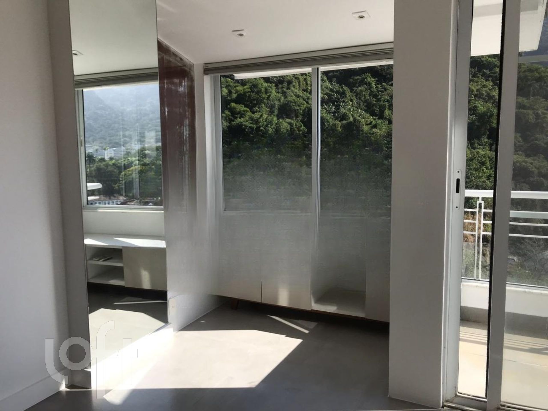 Apartamento à venda com 3 quartos, 179m² - Foto 28