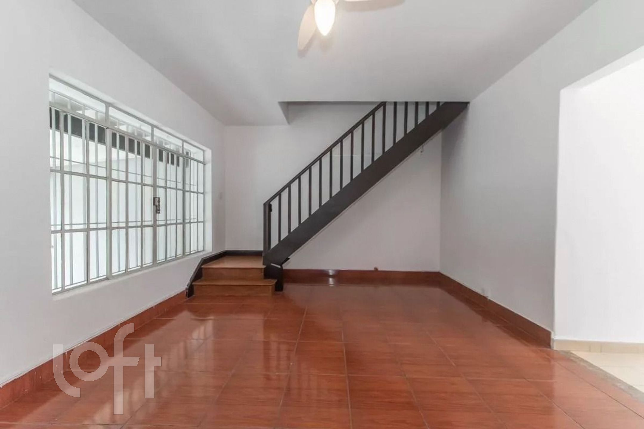 Casa à venda com 2 quartos, 100m² - Foto 4