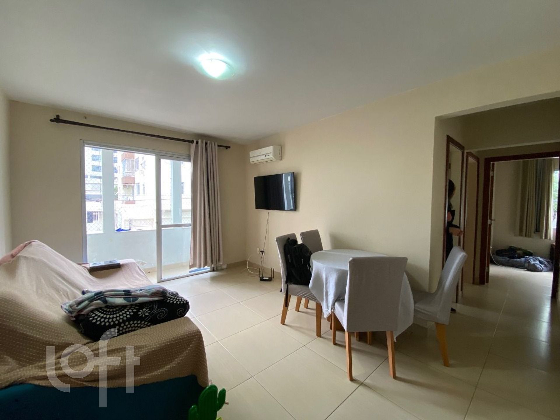 Apartamento à venda em Kobrasol com 55 m², 2 quartos, 1 vaga