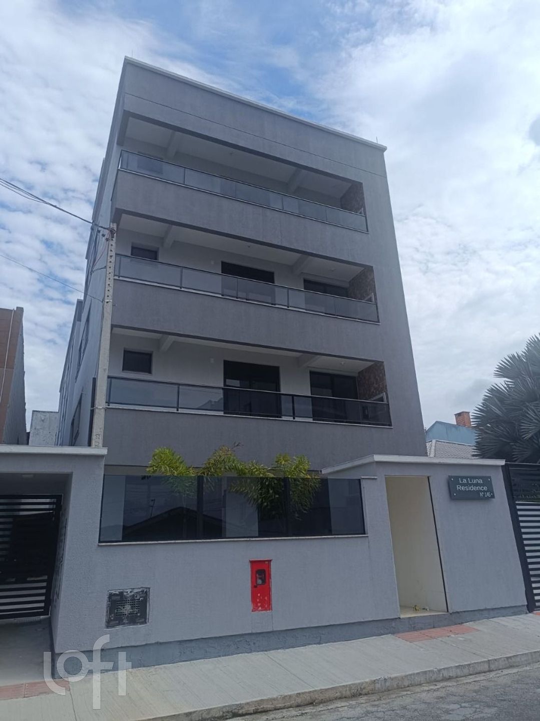 Apartamento à venda em Flor de Napolis com 77 m², 2 quartos, 1 suíte, 1 vaga