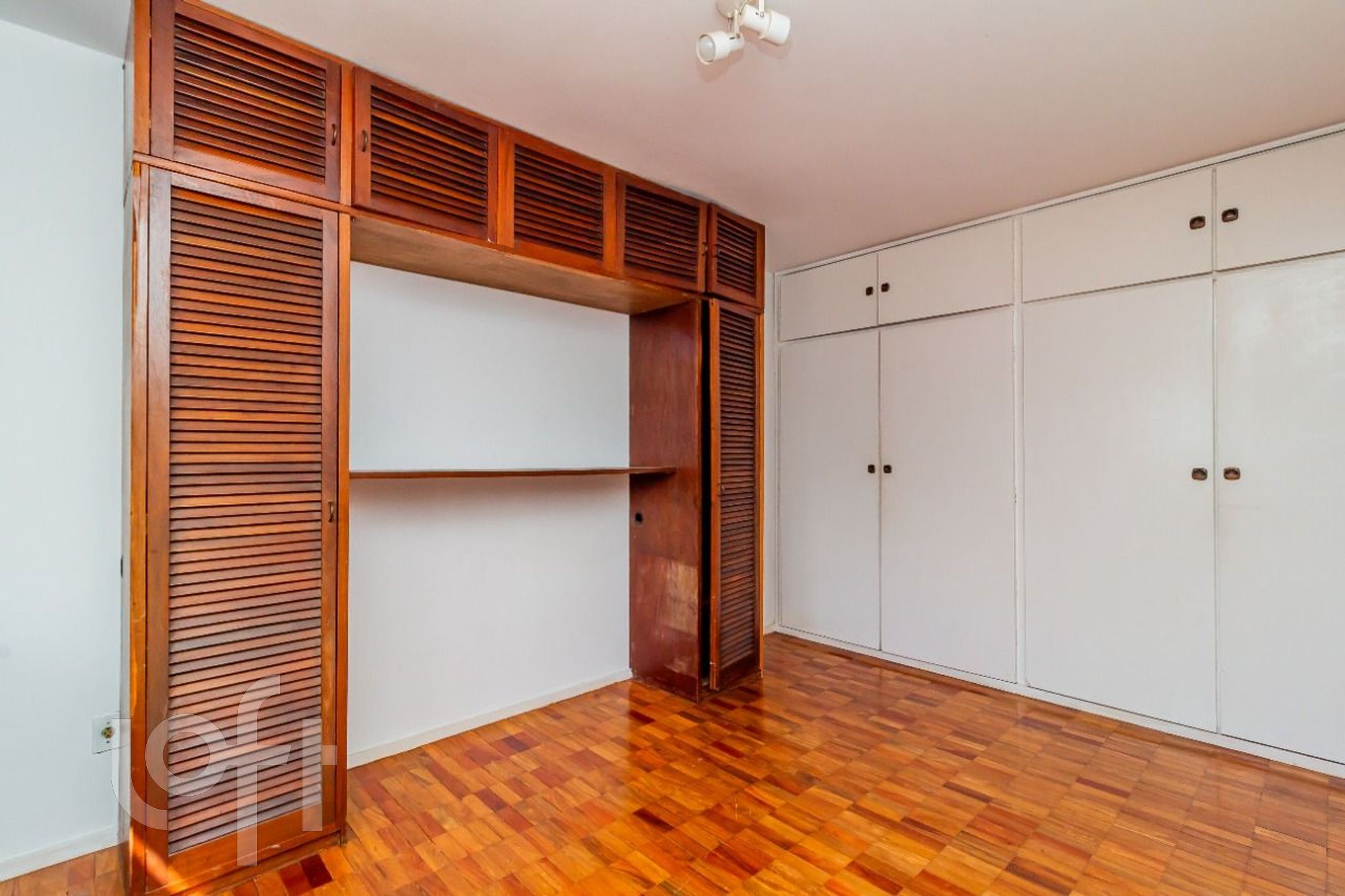 Apartamento à venda com 3 quartos, 107m² - Foto 18