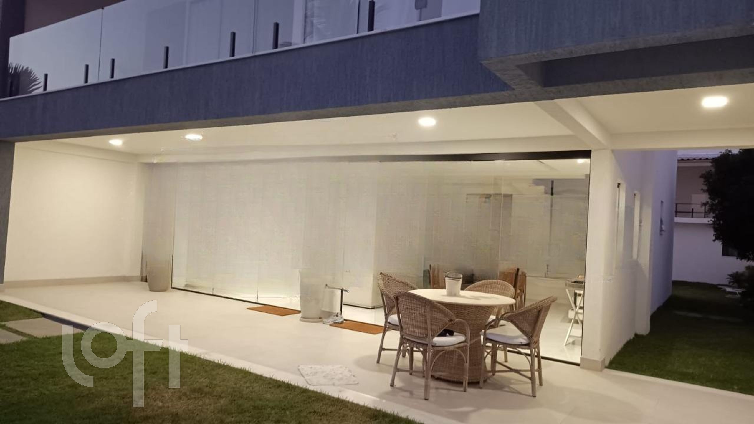 Casa à venda com 5 quartos, 1000m² - Foto 1