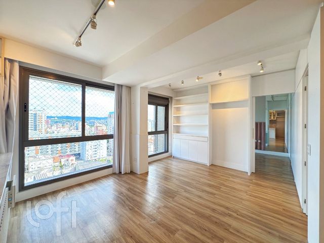 Apartamento com 72m², 2 dormitórios, 1 suíte, 2 vagas, Cidade Baixa em Porto Alegre