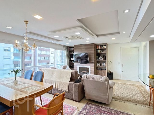 Apartamento com 128m², 3 dormitórios, 3 suítes, 2 vagas, Menino Deus em Porto Alegre