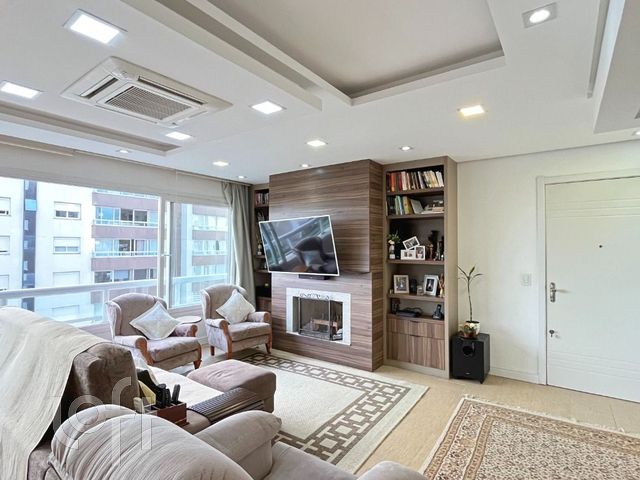 Apartamento com 128m², 3 dormitórios, 3 suítes, 2 vagas, Menino Deus em Porto Alegre