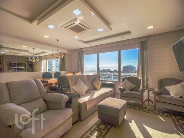Apartamento com 128m², 3 dormitórios, 3 suítes, 2 vagas, Menino Deus em Porto Alegre