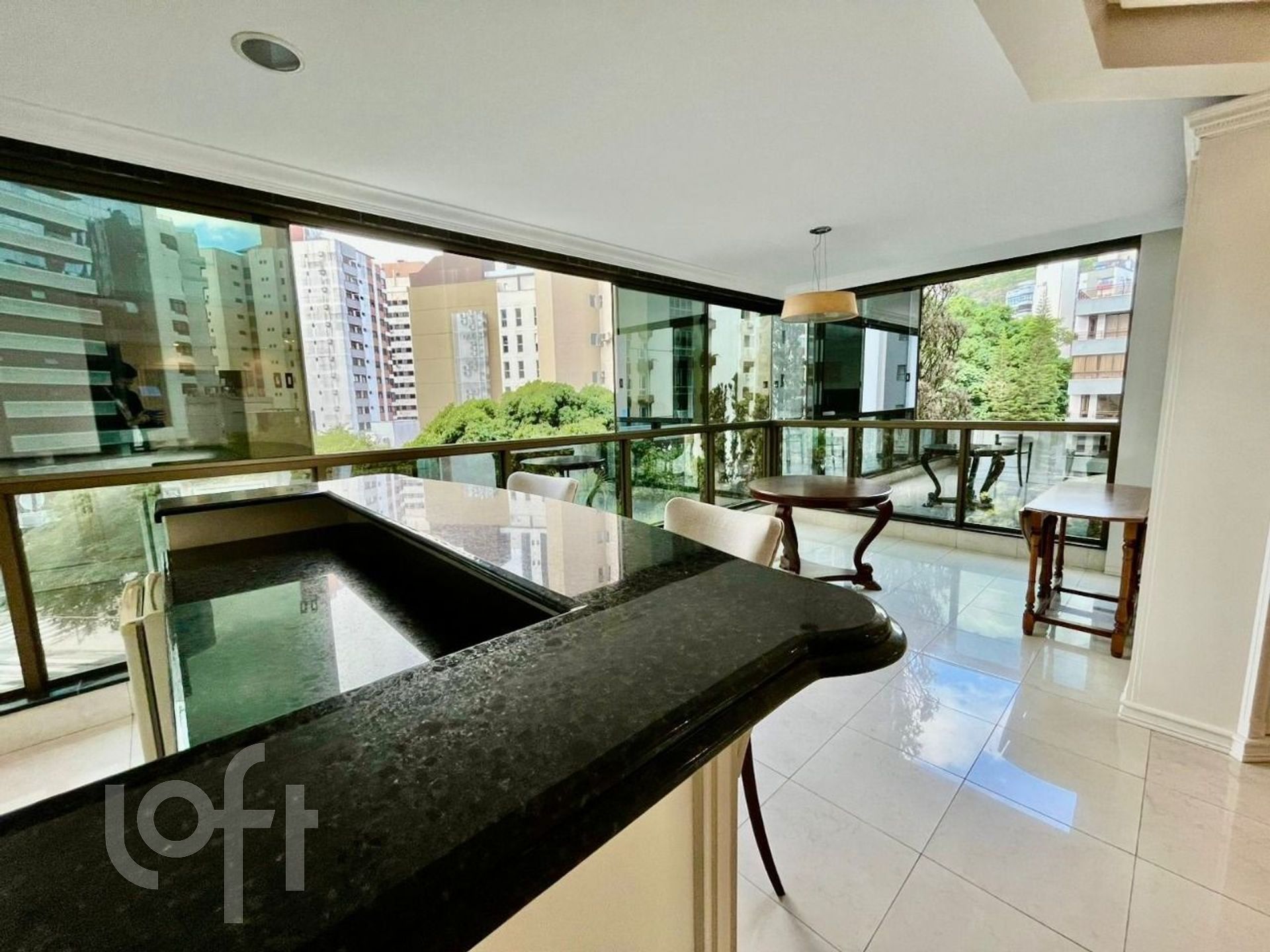 Apartamento à venda em Centro com 326 m², 3 quartos, 3 suítes, 3 vagas