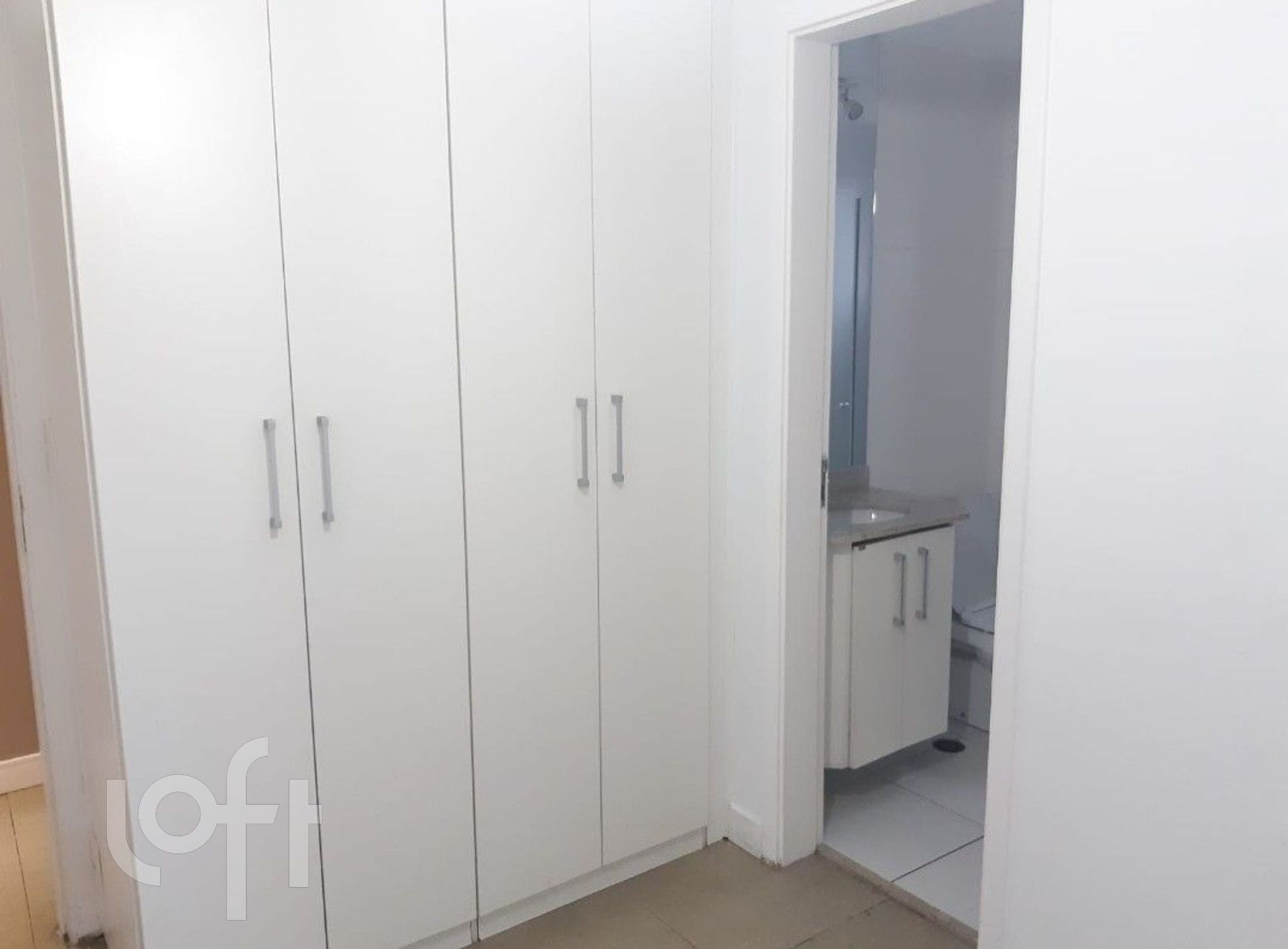 Apartamento à venda com 2 quartos, 77m² - Foto 3