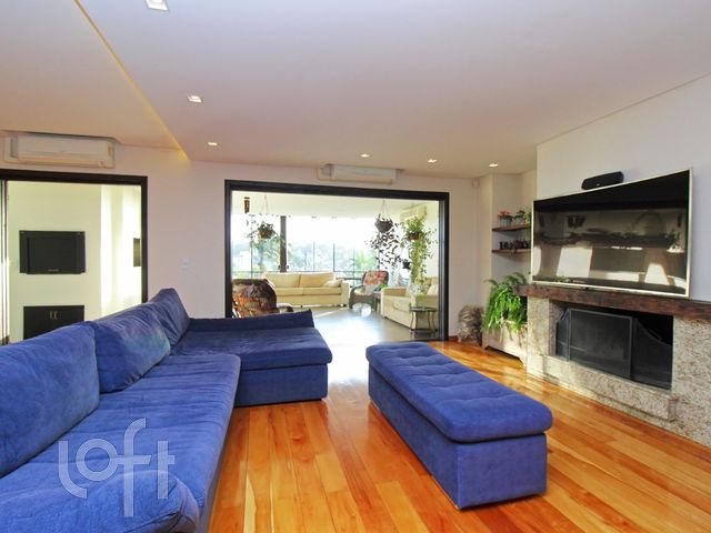 Casa com 484m², 4 dormitórios, 2 suítes, 4 vagas, Chácara das Pedras em Porto Alegre