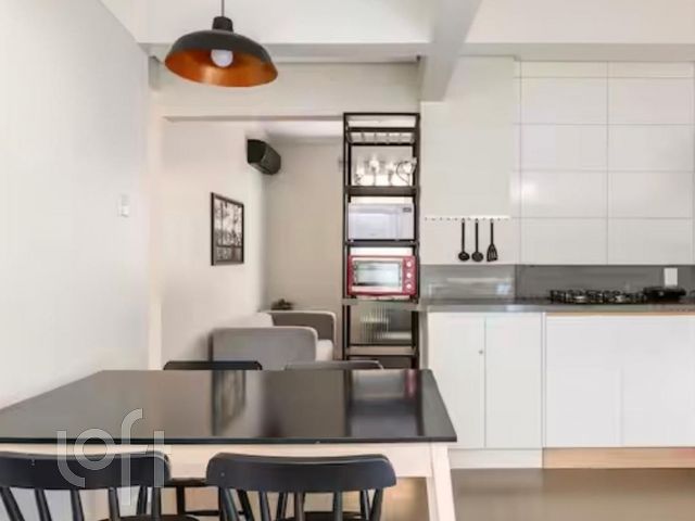 Apartamento com 66m², 2 dormitórios, Santana em Porto Alegre