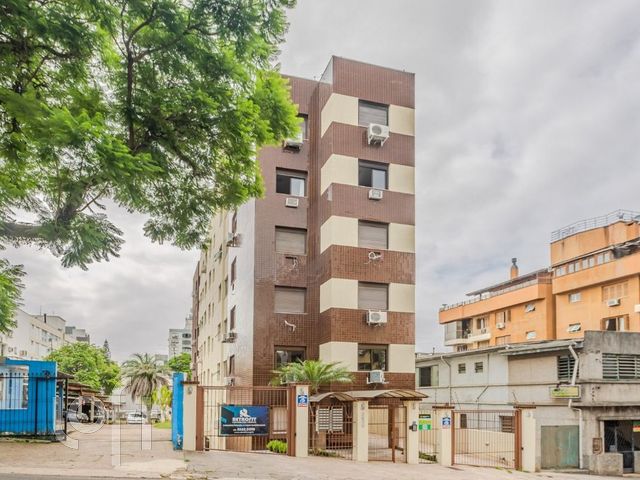 Apartamento com 73m², 3 dormitórios, 1 suíte, 2 vagas, Bela Vista em Porto Alegre