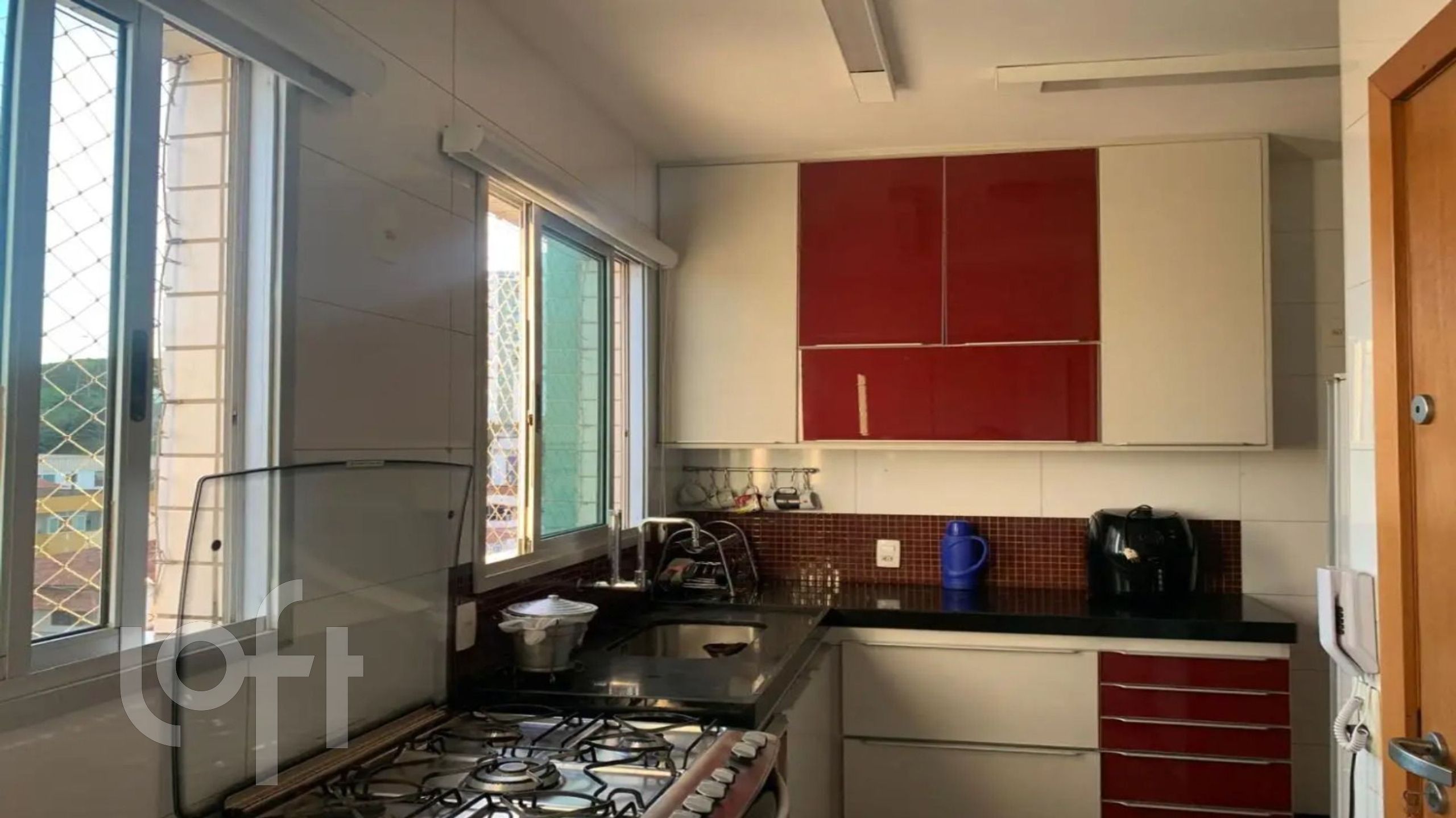 Apartamento à venda com 4 quartos, 185m² - Foto 17