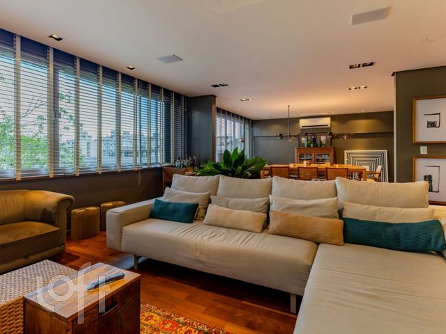 Apartamento com 210m², 3 dormitórios, 1 suíte, 2 vagas, Auxiliadora em Porto Alegre